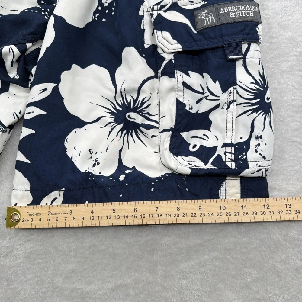 VTG Y2K Abercrombie Tugger Board Shorts Mens M Blue All Over Floral Cargo Swim